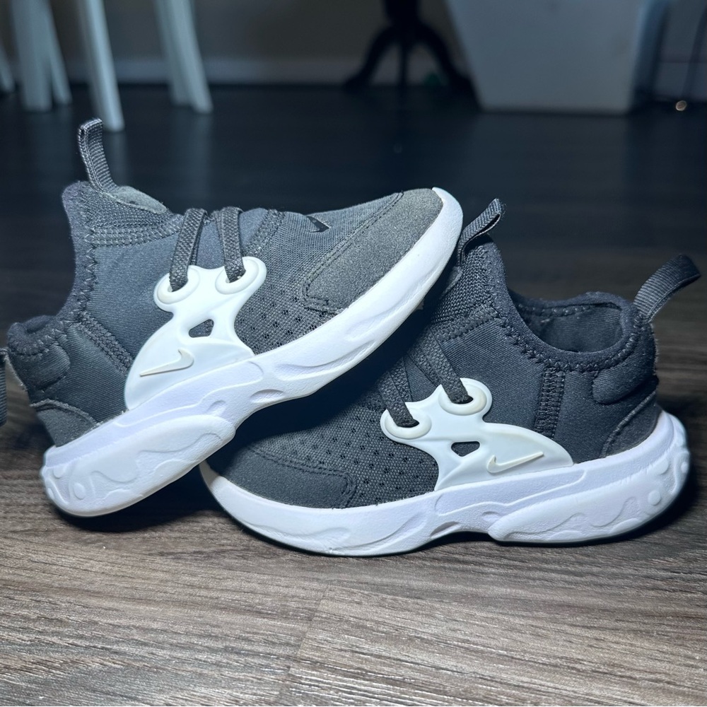 Size 8C: Nike React Presto Slip-On Toddler Shoes BQ4004-001